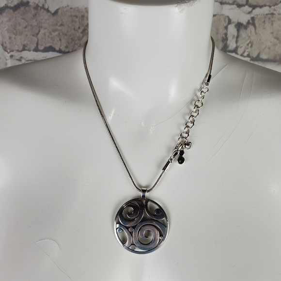 Vintage Brighton London Groove Neckline Large Circle Silver Plated Retired - Picture 9 of 10